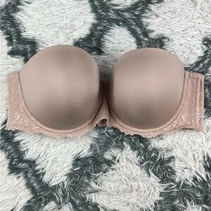 Torrid Curve Women's Strapless Underwire Bra Size 44D Nude